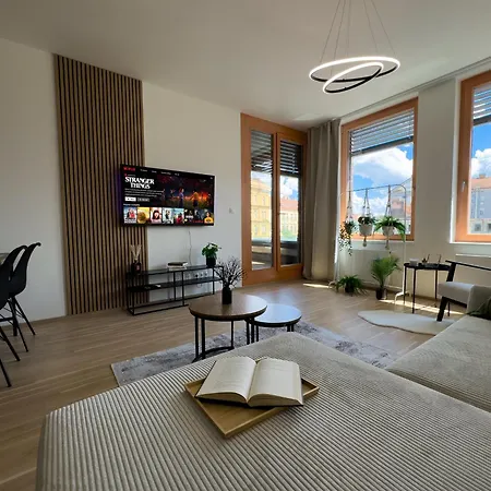 Riverside - Free Parking Appartement Prague
